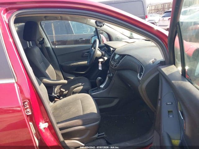 2019 CHEVROLET TRAX LT 5