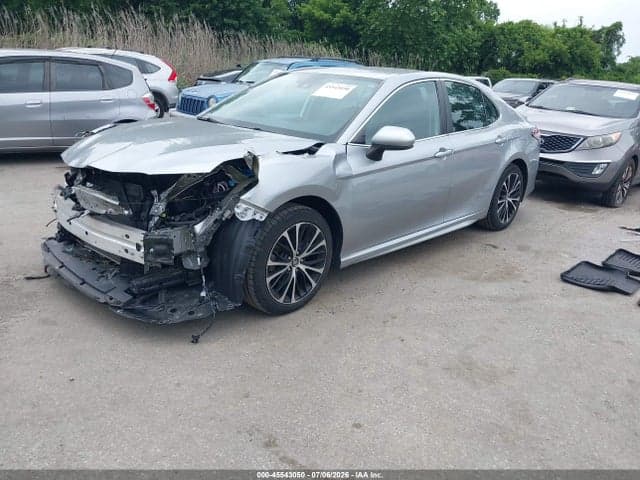 2020 TOYOTA CAMRY SE 2