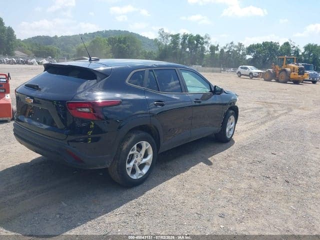 2025 CHEVROLET TRAX FWD LS 4