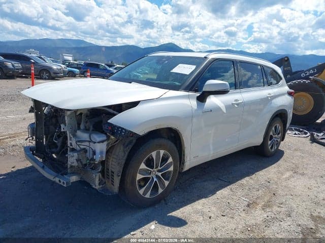 2020 TOYOTA HIGHLANDER HYBRID XLE 2