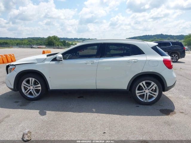 2017 MERCEDES-BENZ GLA 250 14