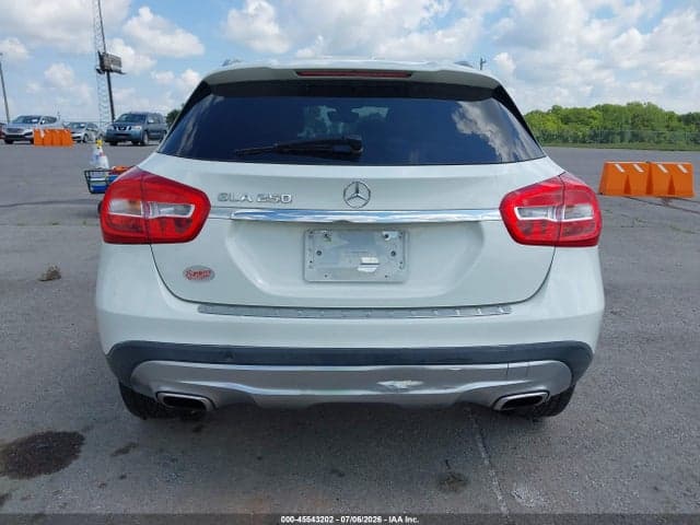 2017 MERCEDES-BENZ GLA 250 16
