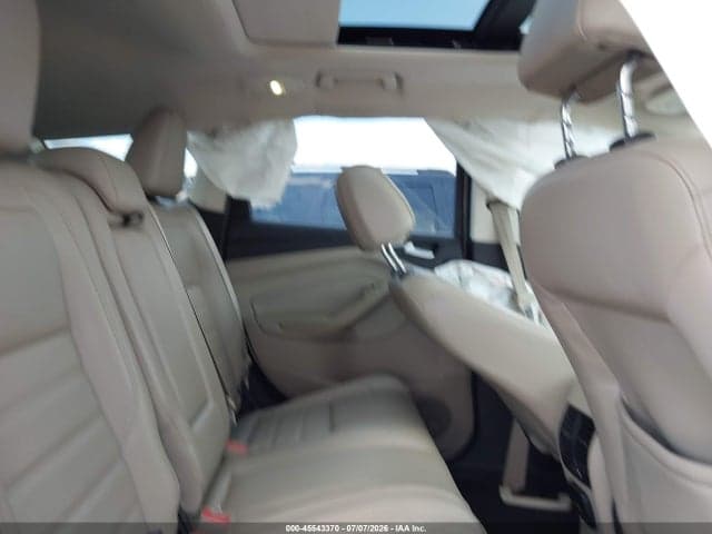 2017 FORD ESCAPE TITANIUM 8