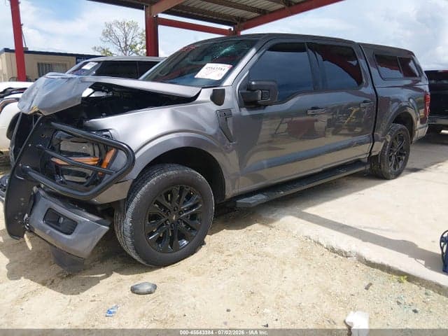 2025 FORD F-150 XLT 2