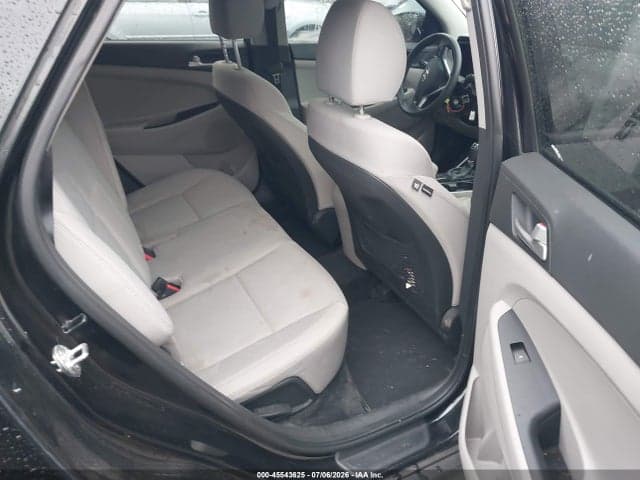 2021 HYUNDAI TUCSON SE 8