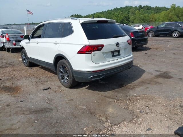 2023 VOLKSWAGEN TIGUAN 2.0T SE 3
