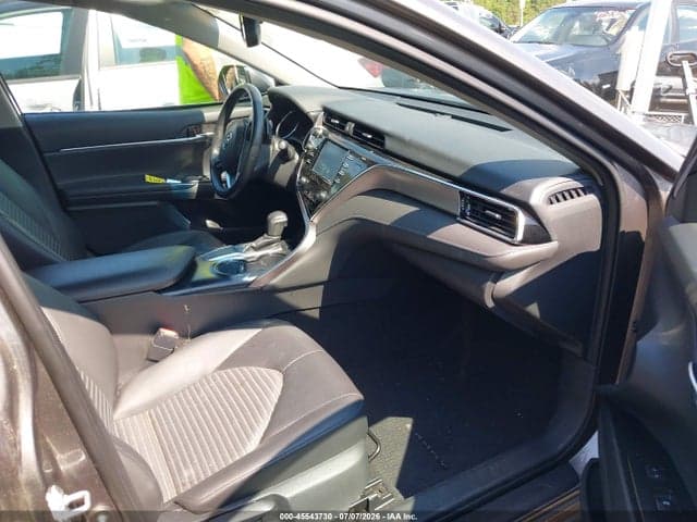 2018 TOYOTA CAMRY SE 5