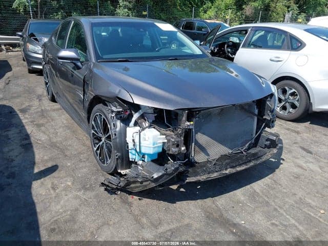2018 TOYOTA CAMRY SE 6