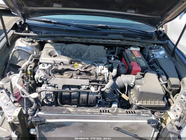2018 TOYOTA CAMRY SE 10