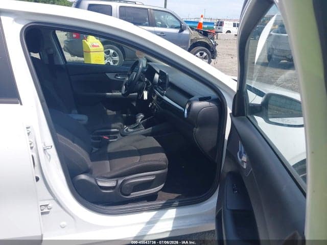 2022 KIA FORTE LXS 5