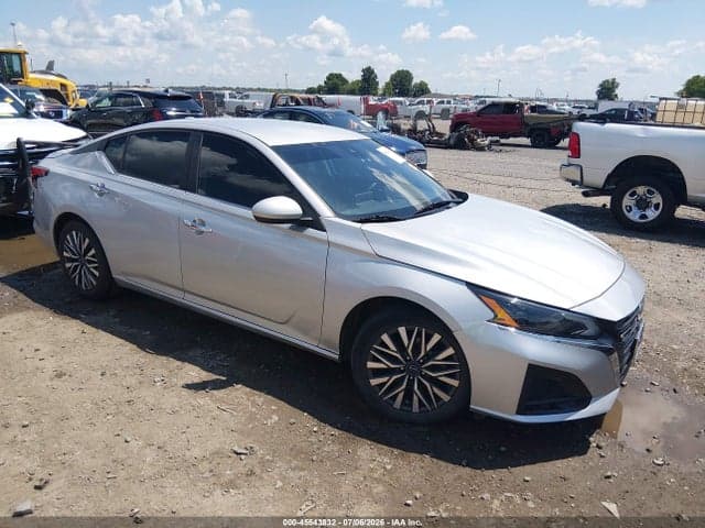 2023 NISSAN ALTIMA SV FWD