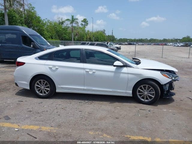 2018 HYUNDAI SONATA SE 13