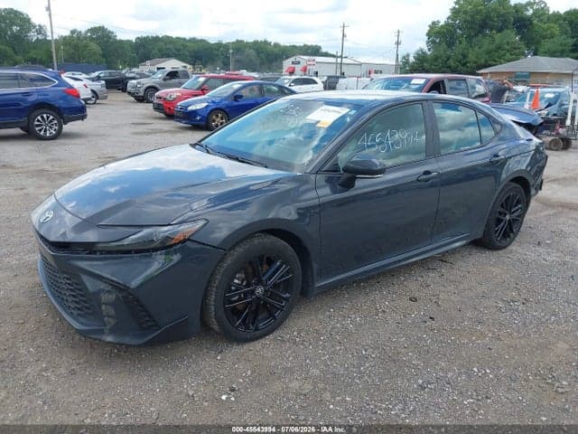 2025 TOYOTA CAMRY SE 2