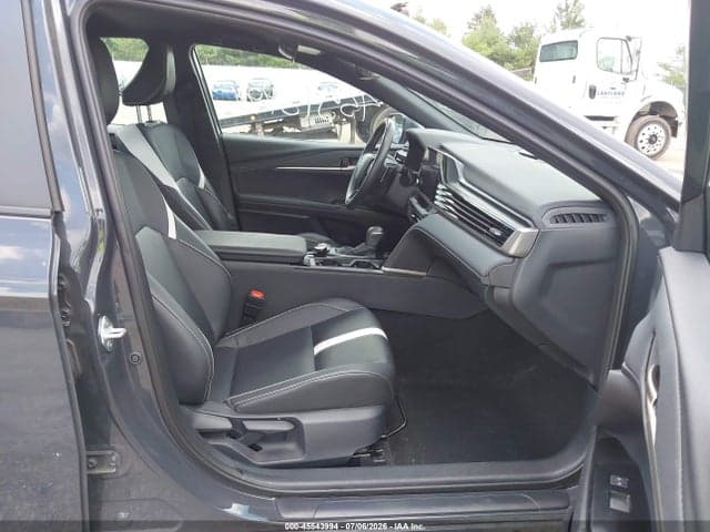 2025 TOYOTA CAMRY SE 5