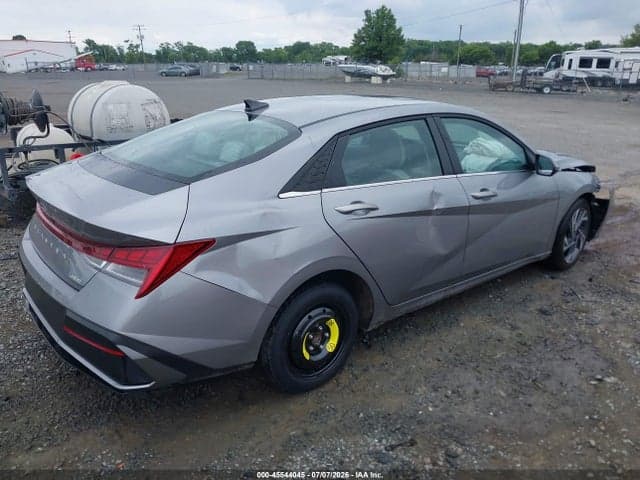 2025 HYUNDAI ELANTRA LIMITED 4