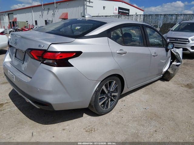 2021 NISSAN VERSA SV XTRONIC CVT 4