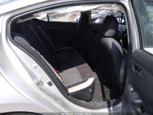 2021 NISSAN VERSA SV XTRONIC CVT 8
