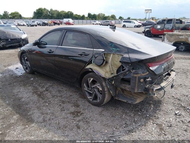 2024 HYUNDAI ELANTRA SEL 3