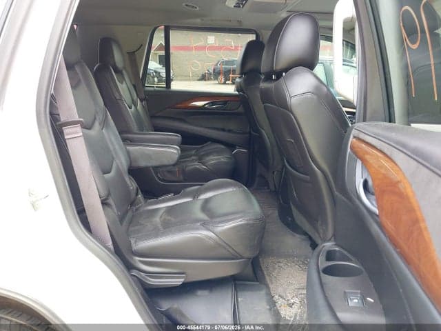 2017 CADILLAC ESCALADE LUXURY 8