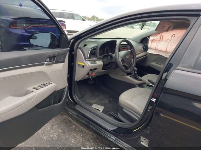 2017 HYUNDAI ELANTRA SE 5