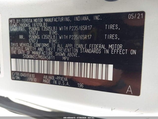 2021 TOYOTA SIENNA LE 9