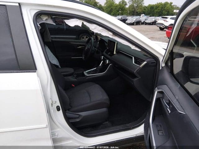 2023 TOYOTA RAV4 HYBRID XLE 5