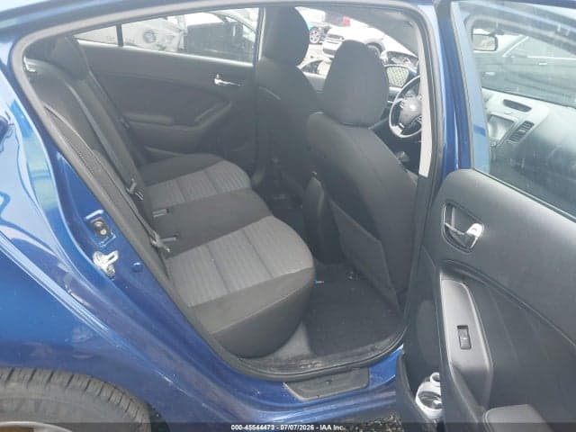 2017 KIA FORTE S 8