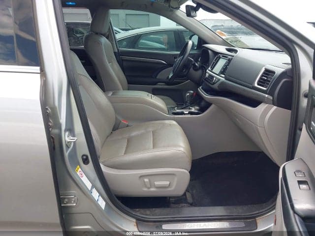 2019 TOYOTA HIGHLANDER LIMITED 5