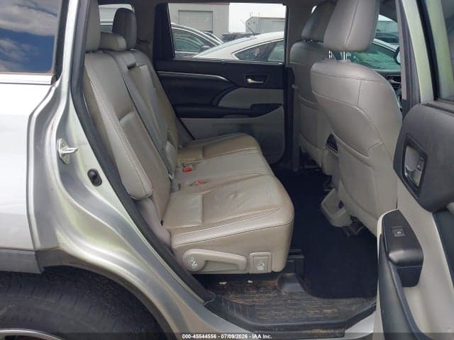 2019 TOYOTA HIGHLANDER LIMITED 8