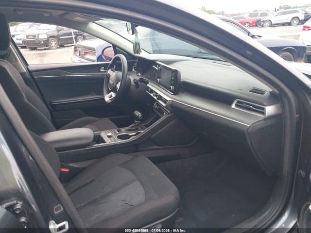 2022 KIA K5 LXS 5