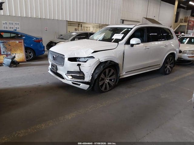 2025 VOLVO XC90 B6 ULTRA 2