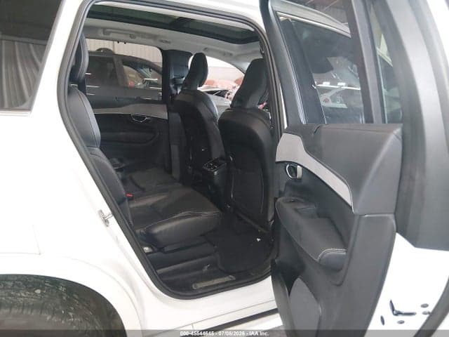 2025 VOLVO XC90 B6 ULTRA 8