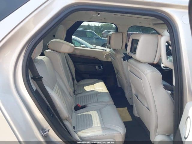 2017 LAND ROVER DISCOVERY HSE LUXURY 8