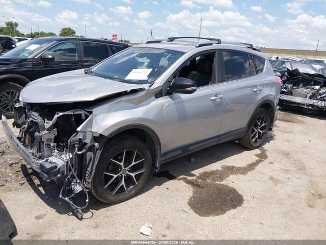 2018 TOYOTA RAV4 SE 2