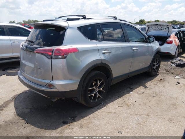 2018 TOYOTA RAV4 SE 4