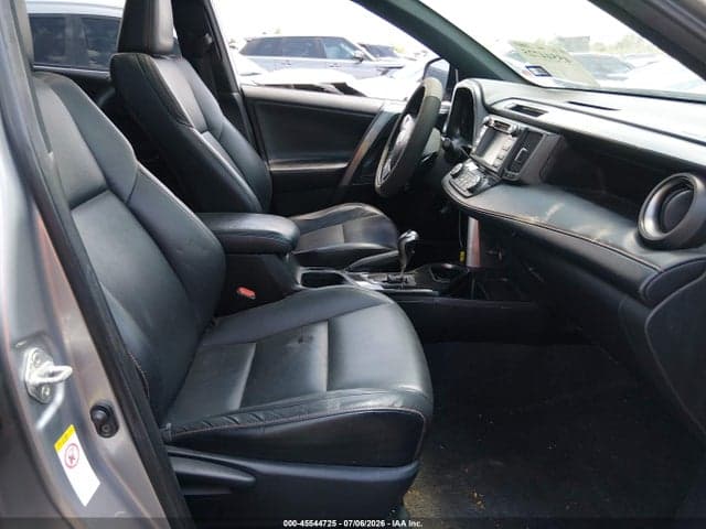 2018 TOYOTA RAV4 SE 5