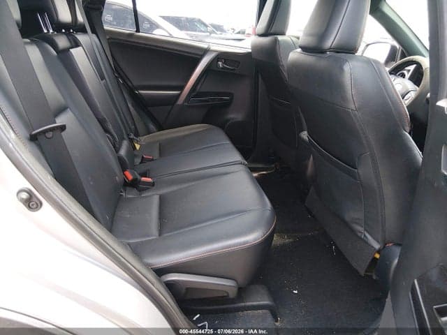 2018 TOYOTA RAV4 SE 8