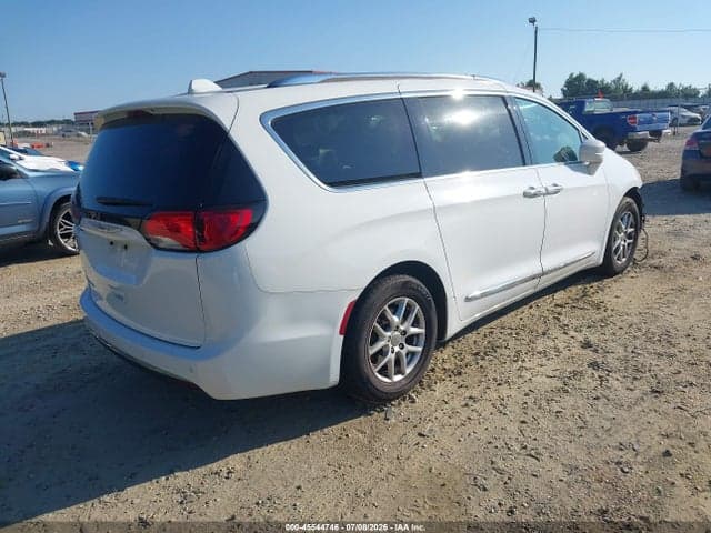 2020 CHRYSLER PACIFICA TOURING L 4