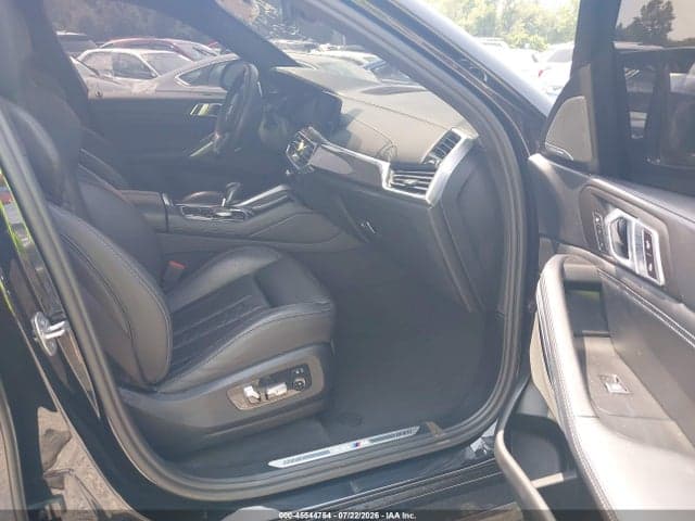 2023 BMW X6 M 5