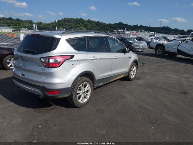 2018 FORD ESCAPE SE 4
