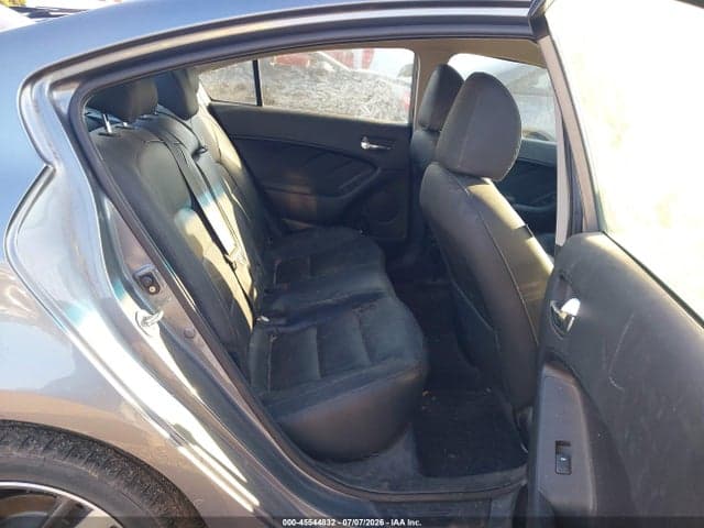 2017 KIA FORTE EX 8