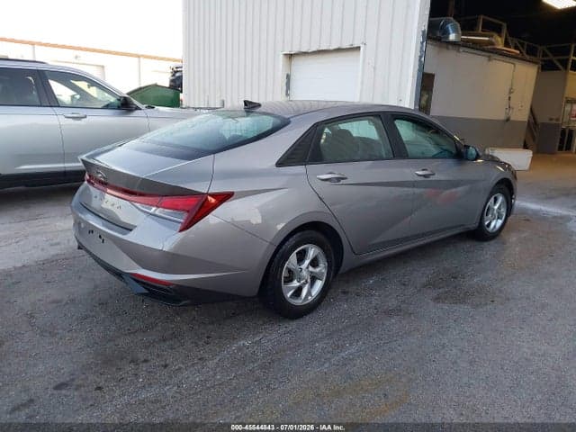 2023 HYUNDAI ELANTRA SE 4