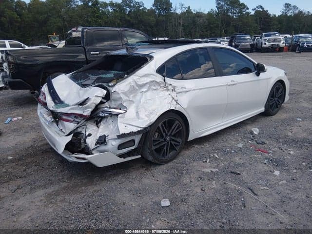 2025 TOYOTA CAMRY XSE 4