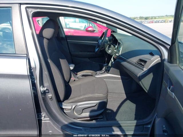 2020 HYUNDAI ELANTRA SE 5