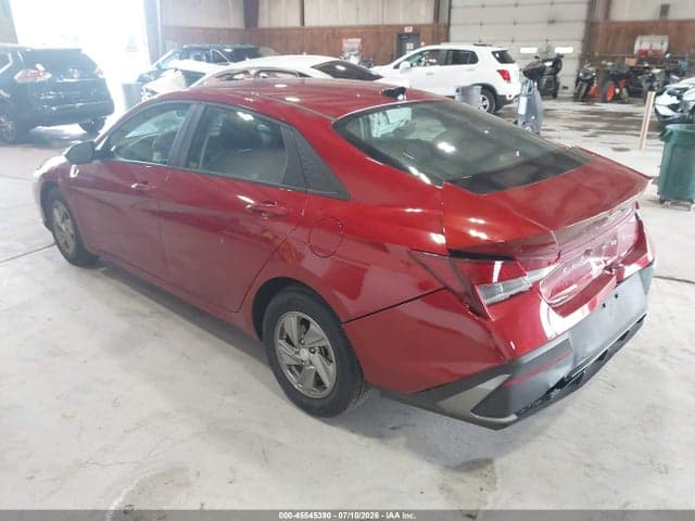 2025 HYUNDAI ELANTRA SE 3