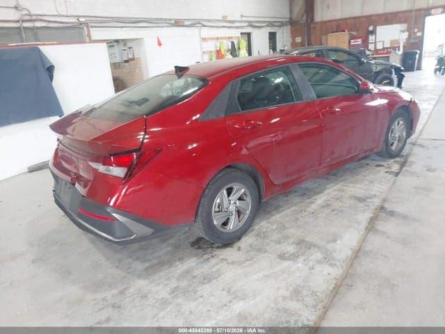 2025 HYUNDAI ELANTRA SE 4