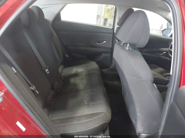 2025 HYUNDAI ELANTRA SE 8