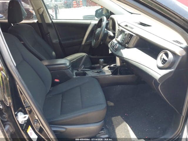 2017 TOYOTA RAV4 LE 5