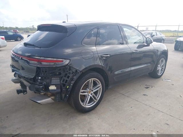 2019 PORSCHE MACAN 4