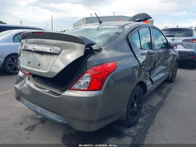 2017 NISSAN VERSA 1.6 S+ 4